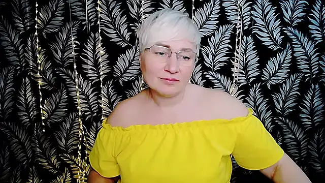 Snapshot of Olivia_playful chatting on May 11, 2026, 2:45 pm Olivia playful online show from May 11, 2026, 2:45 pm