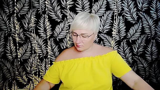 Snapshot of Olivia_playful chatting on June 18, 2026, 10:31 am Olivia playful online show from June 18, 2026, 10:31 am