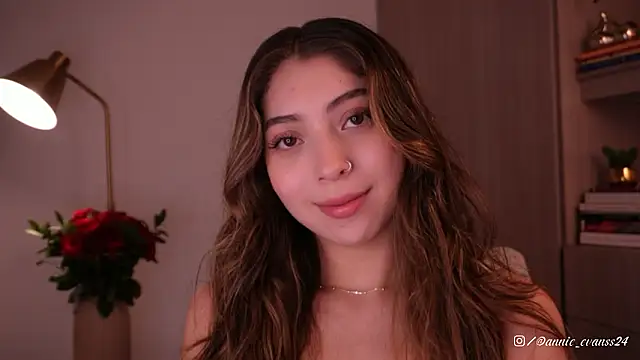 Snapshot of annie24_evans chatting on February 24, 2026, 10:10 pm annie24 evans online show from February 24, 2026, 10:10 pm