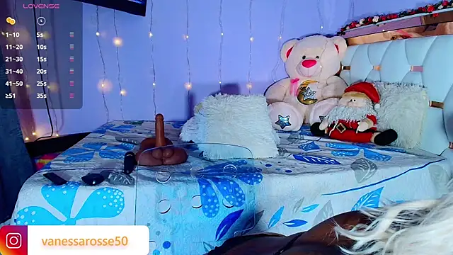 Julieth Rossi online show from November 28, 2025, 4:12 am