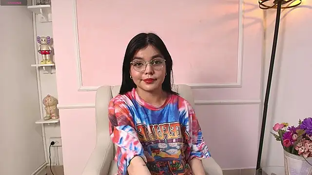 Snapshot of dianebleu chatting on November 29, 2025, 1:11 pm dianebleu online show from November 29, 2025, 1:11 pm