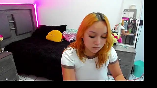 Cherrynoa online show from November 9, 2025, 11:20 pm