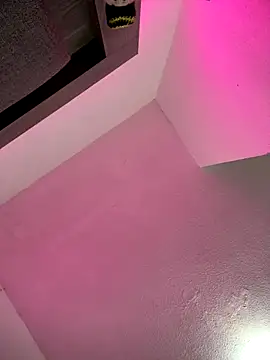 Cherrynoa online show from December 4, 2025, 7:07 am