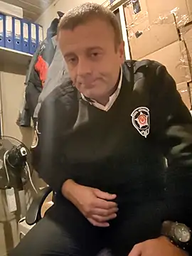 Snapshot of muscularsexy chatting on November 12, 2025, 2:37 am muscularsexy online show from November 12, 2025, 2:37 am