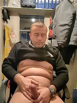 Snapshot of muscularsexy chatting on December 19, 2025, 2:04 am muscularsexy online show from December 19, 2025, 2:04 am