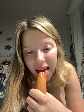 Snapshot of kimczii chatting on July 8, 2026, 6:14 am kimczii online show from July 8, 2026, 6:14 am
