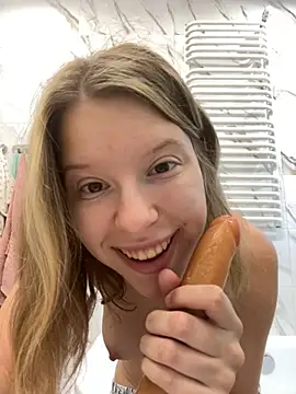 Snapshot of kimczii chatting on July 24, 2026, 7:48 am kimczii online show from July 24, 2026, 7:48 am