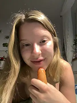 Snapshot of kimczii chatting on July 2, 2026, 6:19 am kimczii online show from July 2, 2026, 6:19 am