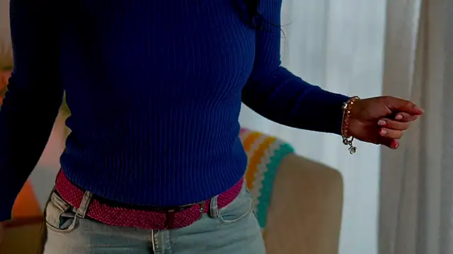 anabelcurvy online show from December 15, 2025, 1:39 pm