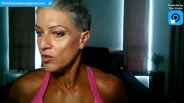 Snapshot of Devon2020 chatting on June 16, 2026, 4:45 am Devon2020 online show from June 16, 2026, 4:45 am