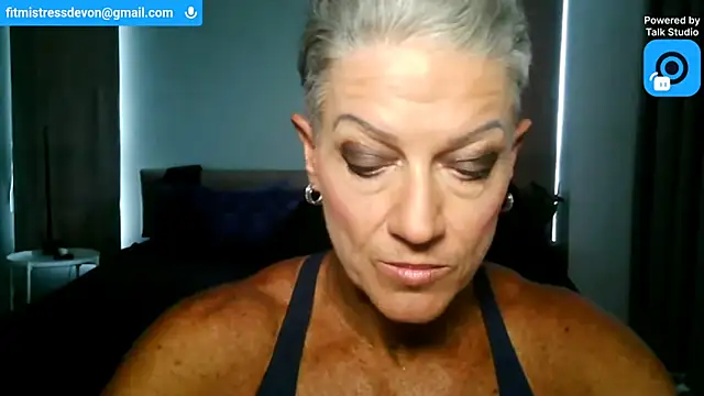 Snapshot of Devon2020 chatting on June 20, 2026, 9:03 am Devon2020 online show from June 20, 2026, 9:03 am