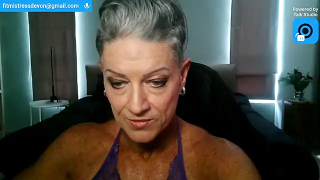 Snapshot of Devon2020 chatting on June 21, 2026, 10:10 am Devon2020 online show from June 21, 2026, 10:10 am