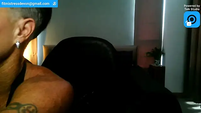 Snapshot of Devon2020 chatting on June 19, 2026, 9:48 am Devon2020 online show from June 19, 2026, 9:48 am