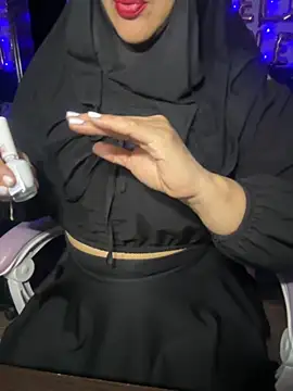 Snapshot of Jameela chatting on October 15, 2025, 8:28 pm Jameela online show from October 15, 2025, 8:28 pm