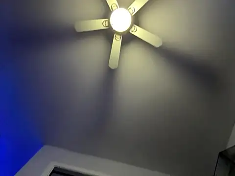 Snapshot of BrennaReign chatting on March 30, 2026, 10:28 am BrennaReign online show from March 30, 2026, 10:28 am