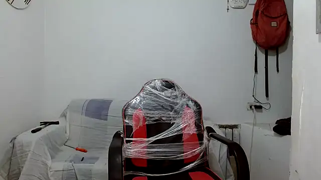 Snapshot of angelamarie1 chatting on October 7, 2025, 12:00 am angelamarie1 online show from October 7, 2025, 12:00 am