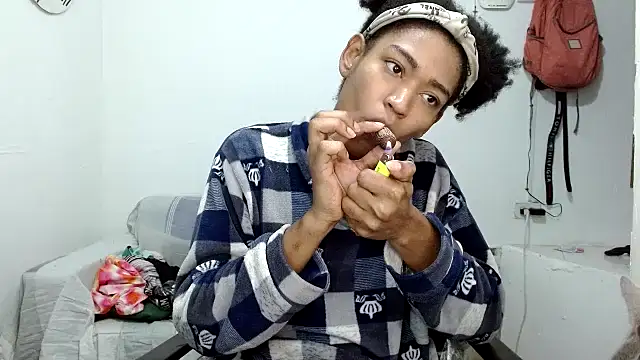 Snapshot of angelamarie1 chatting on October 19, 2025, 8:28 am angelamarie1 online show from October 19, 2025, 8:28 am