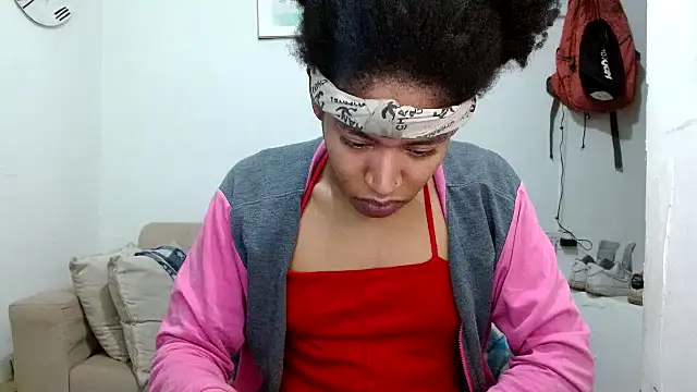 angelamarie1 online show from February 25, 2026, 12:05 pm