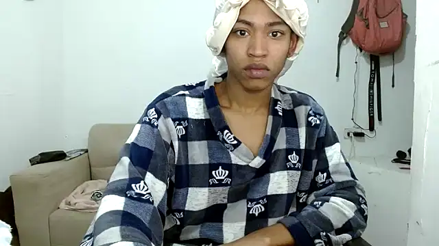 Snapshot of angelamarie1 chatting on December 4, 2025, 1:21 pm angelamarie1 online show from December 4, 2025, 1:21 pm