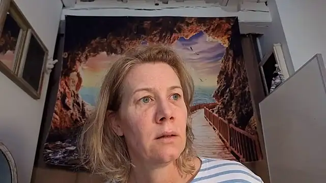 Lola Belgium online show from June 14, 2026, 6:58 am