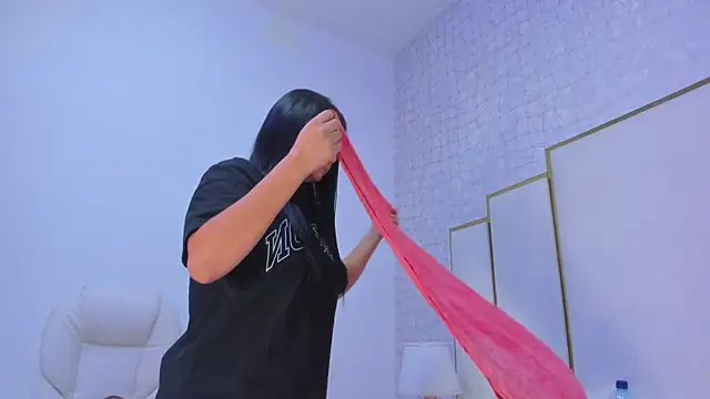 Snapshot of paola_rodriguez chatting on December 2, 2025, 11:34 am paola rodriguez online show from December 2, 2025, 11:34 am