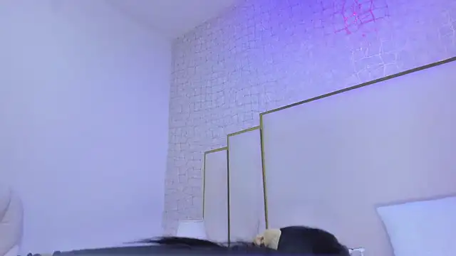 paola rodriguez online show from March 8, 2026, 11:57 am