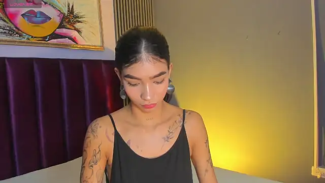 Snapshot of LauraAristizabal chatting on June 13, 2026, 11:52 am LauraAristizabal online show from June 13, 2026, 11:52 am