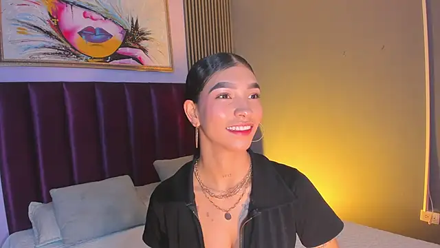 Snapshot of LauraAristizabal chatting on July 19, 2026, 11:40 am LauraAristizabal online show from July 19, 2026, 11:40 am