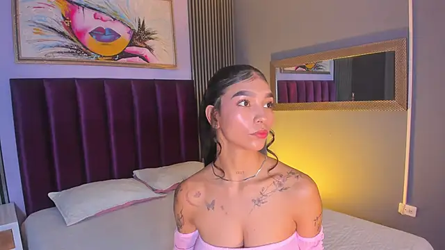 Snapshot of LauraAristizabal chatting on July 29, 2026, 12:26 pm LauraAristizabal online show from July 29, 2026, 12:26 pm