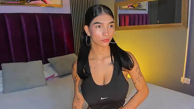 Snapshot of LauraAristizabal chatting on July 31, 2026, 10:36 am LauraAristizabal online show from July 31, 2026, 10:36 am
