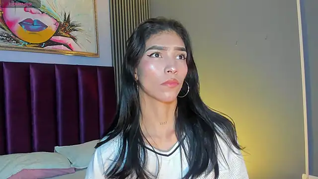 Snapshot of LauraAristizabal chatting on May 30, 2026, 12:00 pm LauraAristizabal online show from May 30, 2026, 12:00 pm