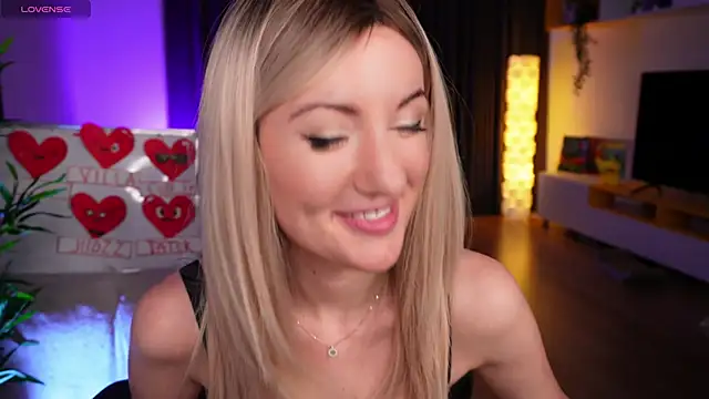 ShyNdWild online show from February 10, 2025, 10:09 pm