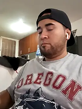 Snapshot of nickboyx3 chatting on February 19, 2025, 1:06 pm nickboyx3 online show from February 19, 2025, 1:06 pm