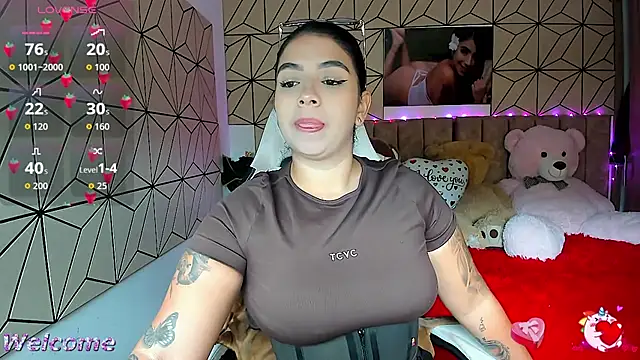 vane lopez  online show from September 22, 2025, 5:30 pm