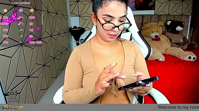 Snapshot of vane_lopez_ chatting on November 19, 2025, 6:19 pm vane lopez online show from November 19, 2025, 6:19 pm