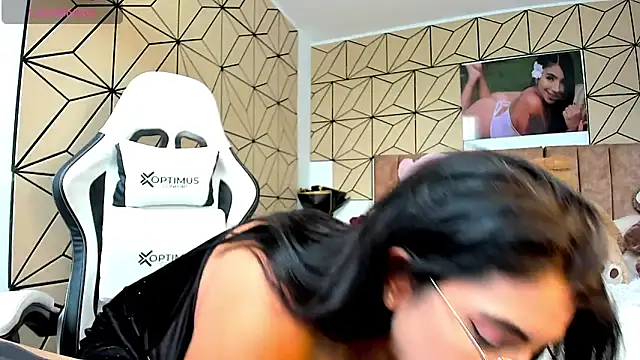 Snapshot of vane_lopez_ chatting on November 13, 2025, 6:56 pm vane lopez online show from November 13, 2025, 6:56 pm