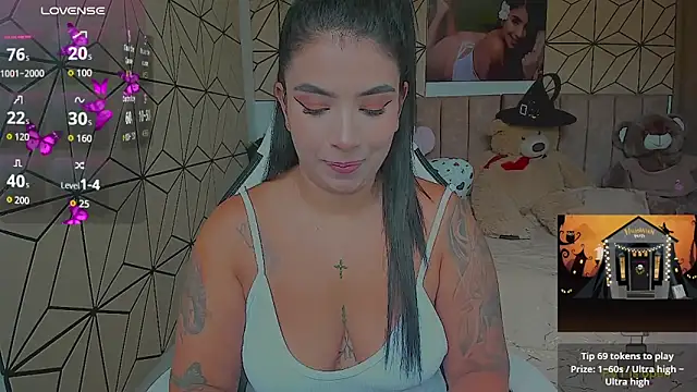 Snapshot of vane_lopez_ chatting on October 18, 2025, 5:26 pm vane lopez online show from October 18, 2025, 5:26 pm