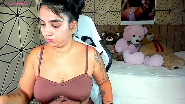 Snapshot of vane_lopez_ chatting on November 5, 2025, 6:33 pm vane lopez online show from November 5, 2025, 6:33 pm