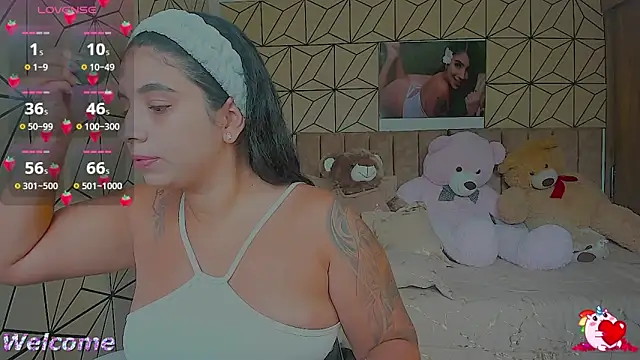 Snapshot of vane_lopez_ chatting on October 14, 2025, 5:35 pm vane lopez online show from October 14, 2025, 5:35 pm