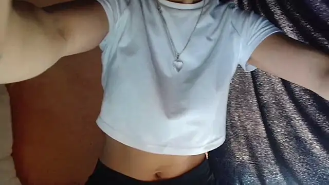 Snapshot of MINI_Petite chatting on July 13, 2026, 9:58 pm MINI Petite online show from July 13, 2026, 9:58 pm