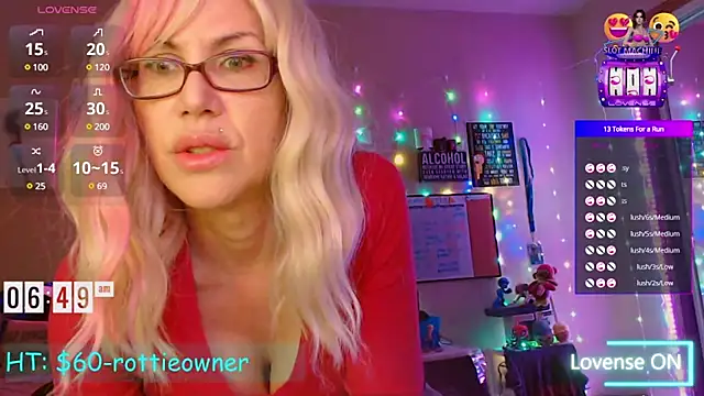 EmmaIsHere online show from February 3, 2025, 1:51 pm