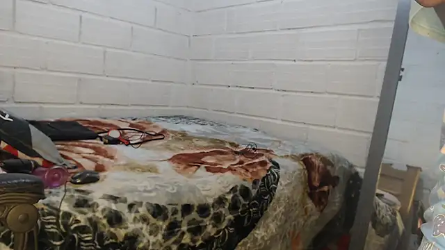 sexyjustin202 online show from September 23, 2025, 2:29 am