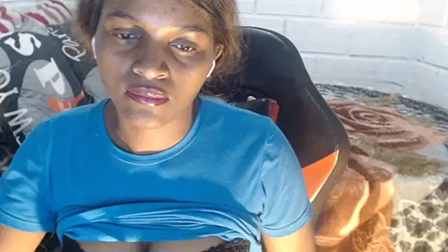 sexyjustin202 online show from June 11, 2026, 3:25 am