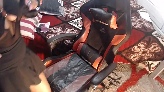 sexyjustin202 online show from February 11, 2026, 12:54 am