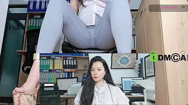 Snapshot of Sime_Naughty chatting on March 8, 2026, 3:21 am Sime Naughty online show from March 8, 2026, 3:21 am