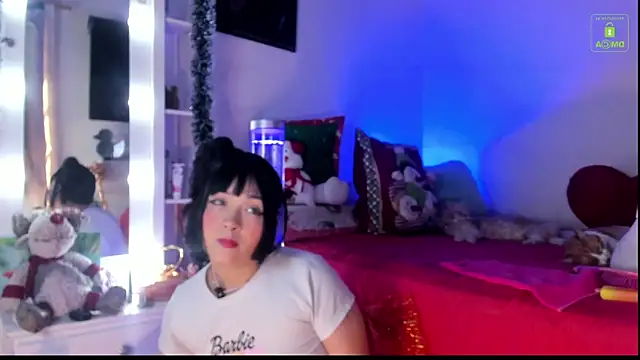 miaa-lee online show from December 14, 2025, 5:51 pm