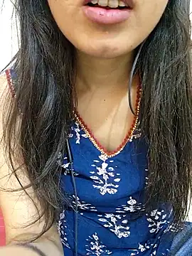CuteSarikaLIVE online show from May 1, 2026, 4:06 am
