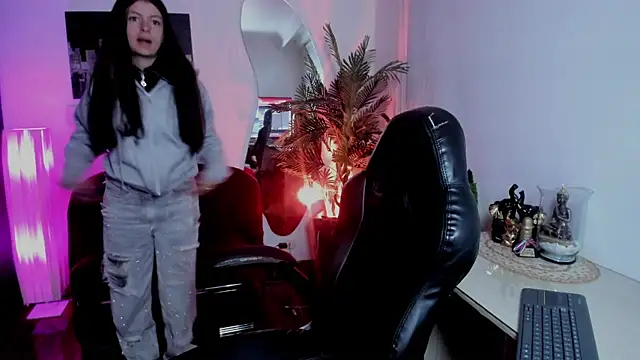 Meghan320 online show from January 11, 2026, 11:39 am