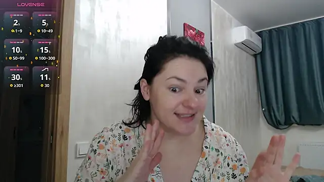 Snapshot of Stacy_Davice chatting on November 7, 2025, 5:28 pm Stacy Davice online show from November 7, 2025, 5:28 pm