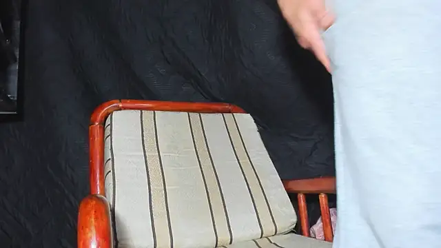 Snapshot of damn_fox chatting on February 11, 2026, 2:06 pm damn fox online show from February 11, 2026, 2:06 pm